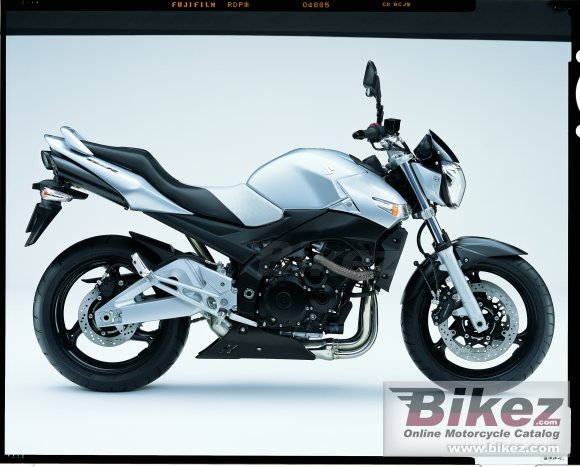2010 Suzuki GSR 600 photo